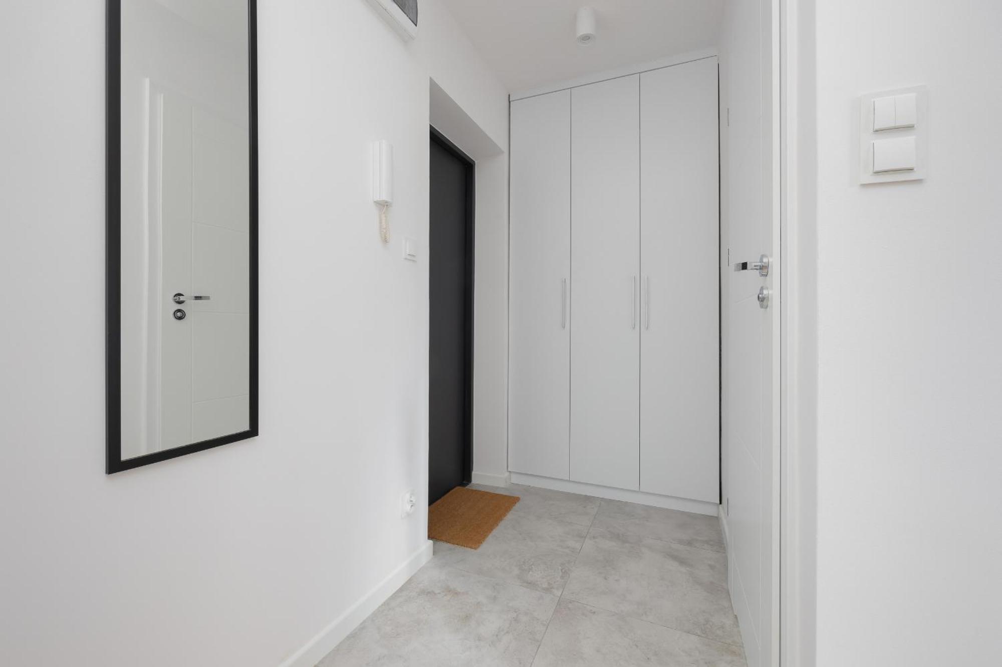Park Solec By Renters Apartament